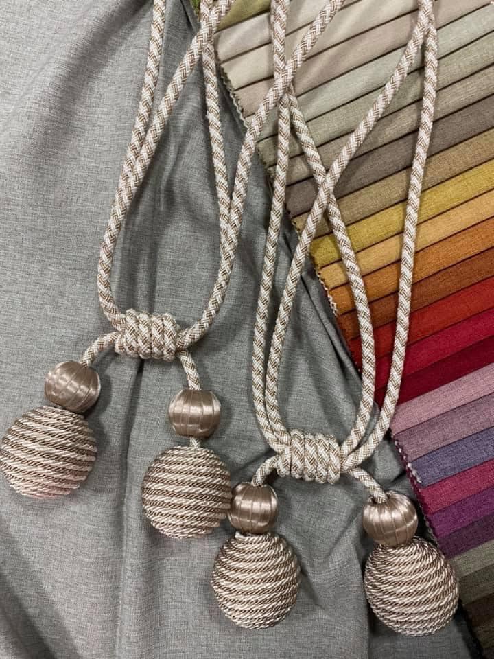 аксесоари за предета и корнизи